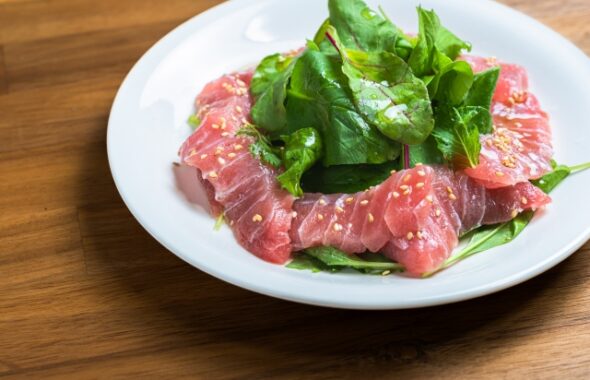 ダイエット効果の高いマグロサラダの写真