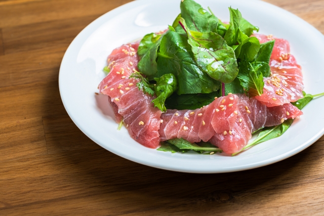 ダイエット効果の高いマグロサラダの写真