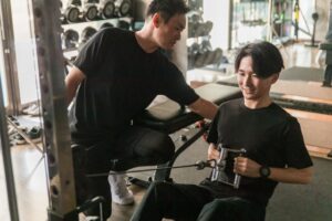 パーソナルトレーニングを受けている写真